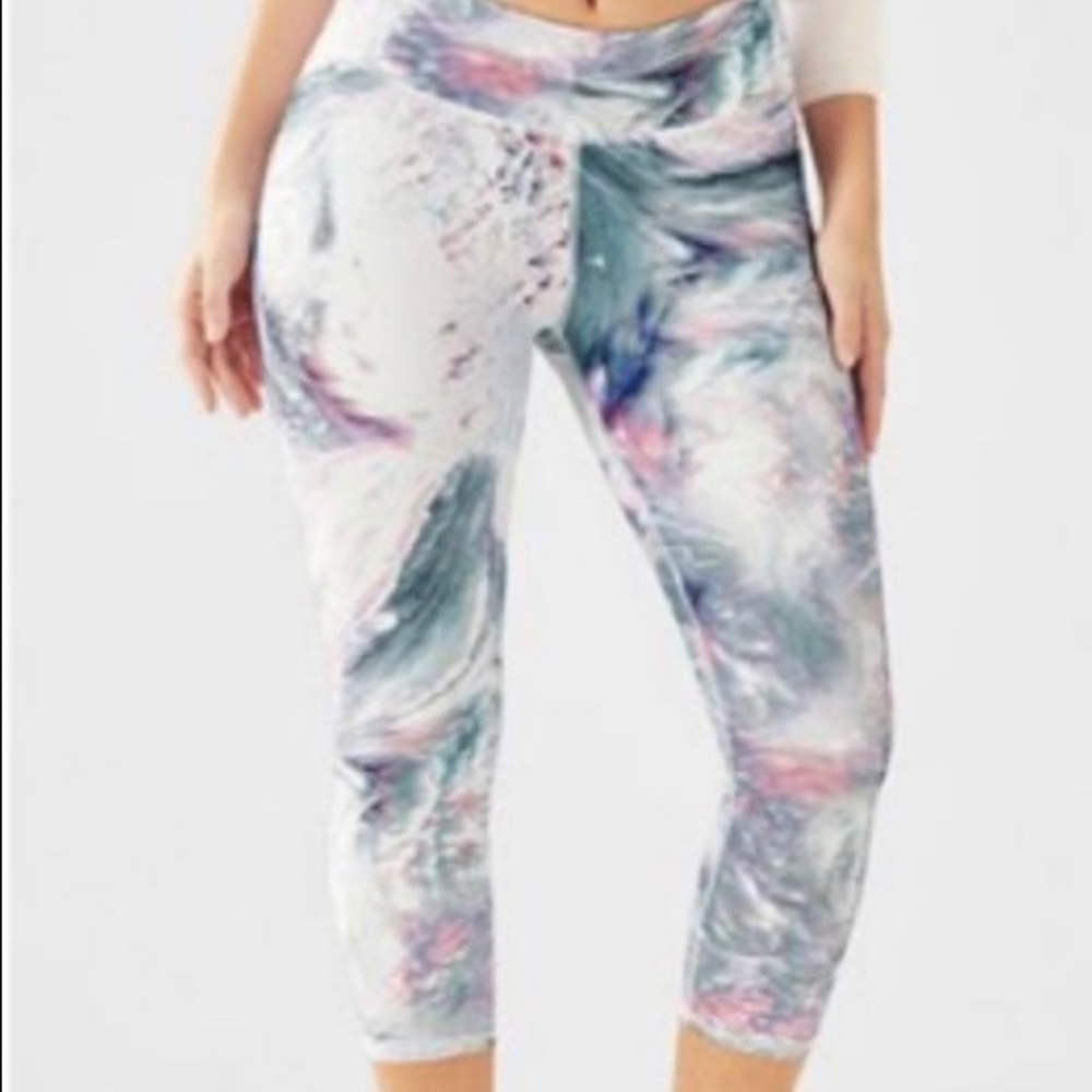 Fabletics high waisted marbled pattern Capri - image 2